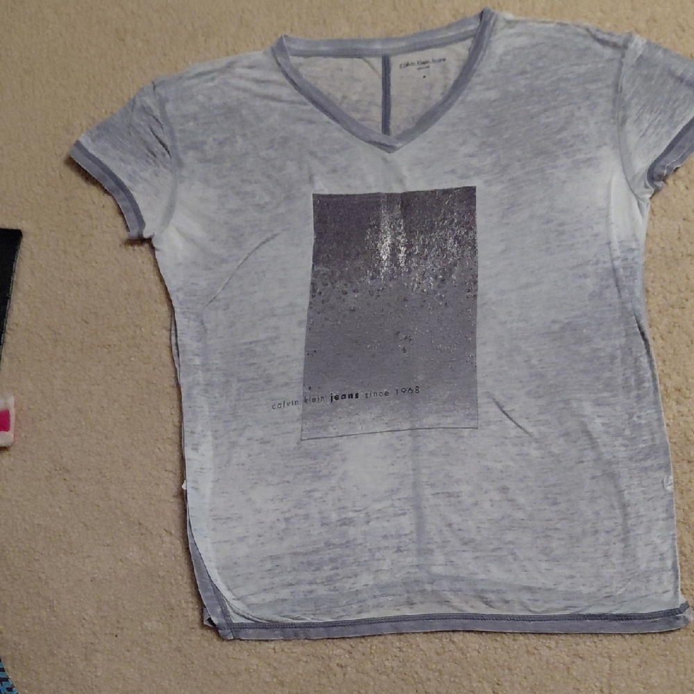 Calvin Klein Women's Light Gray Graphic Tee